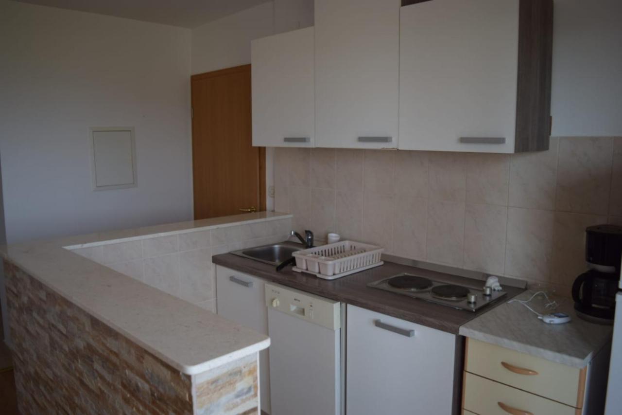 Apartments Marta Kaštel Novi Extérieur photo