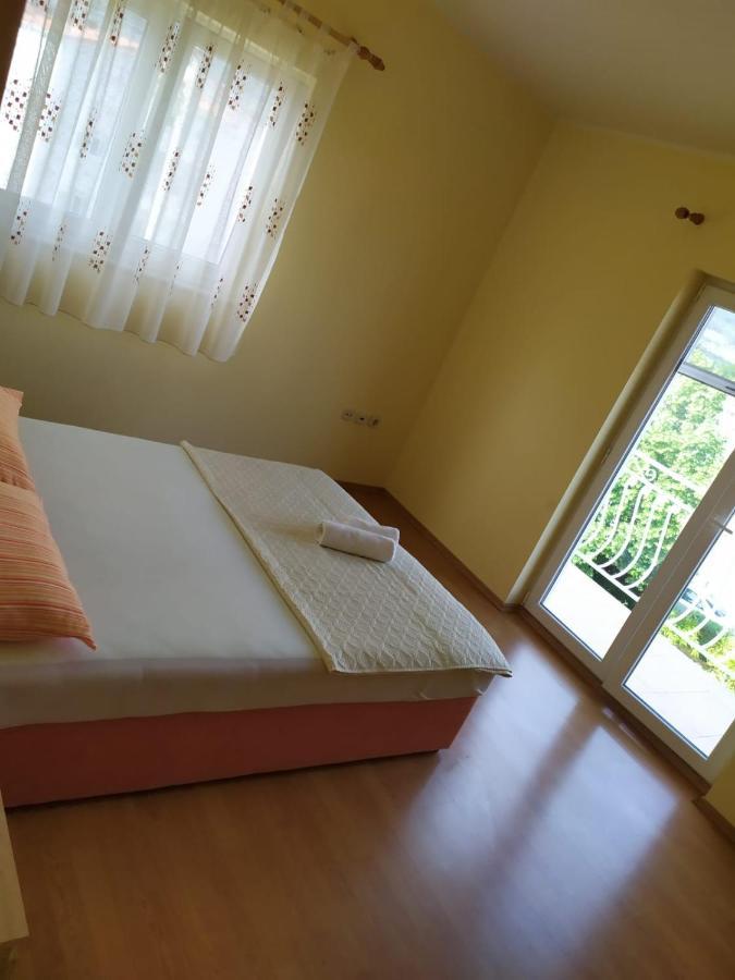 Apartments Marta Kaštel Novi Extérieur photo