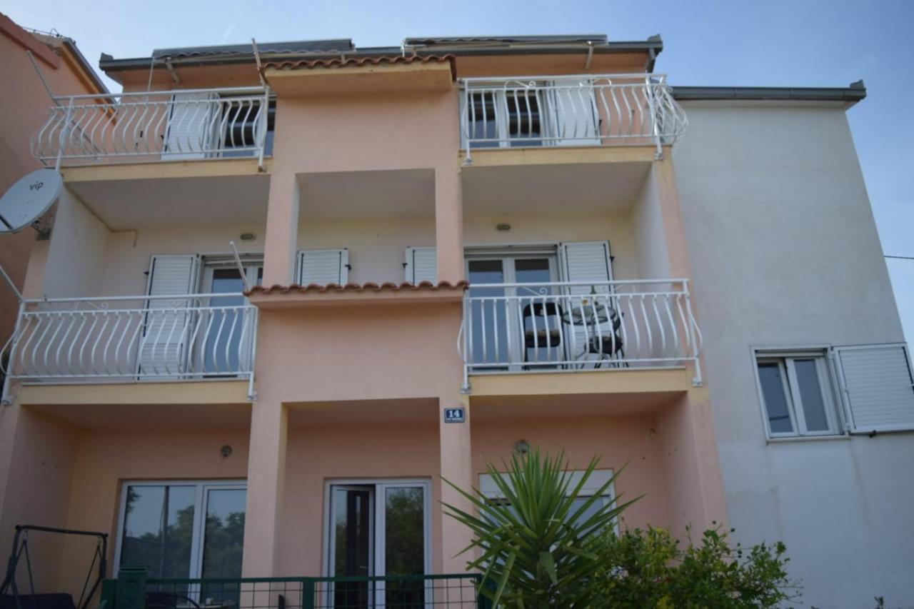 Apartments Marta Kaštel Novi Extérieur photo
