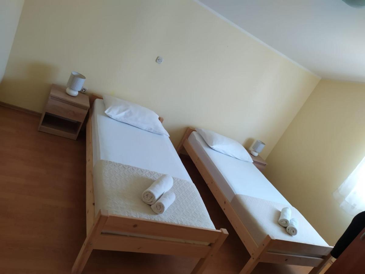 Apartments Marta Kaštel Novi Extérieur photo